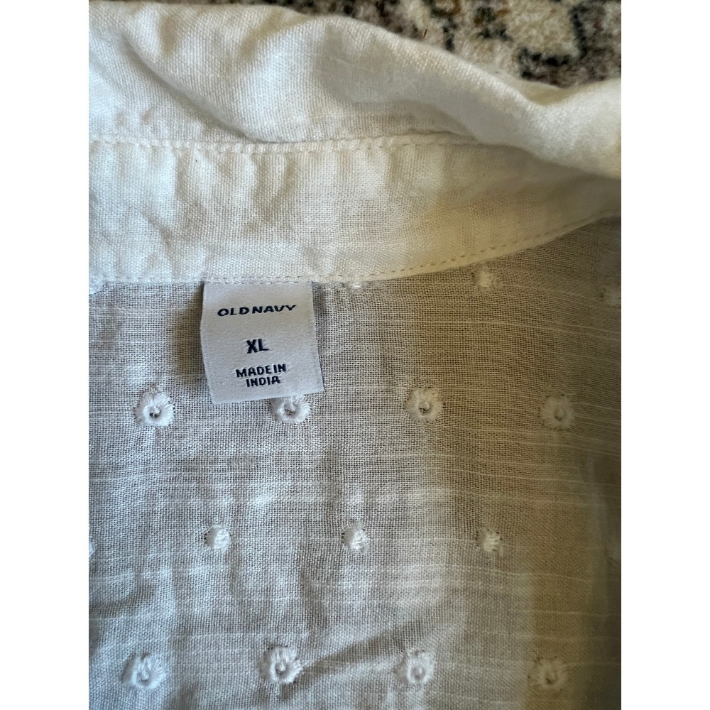 Old Navy Womens White Swiss Dot Button Down Short Sleeve Shirt XL Cap Sleeve - Picture 3 of 8